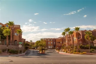 Photo #2: 2216821 Listing