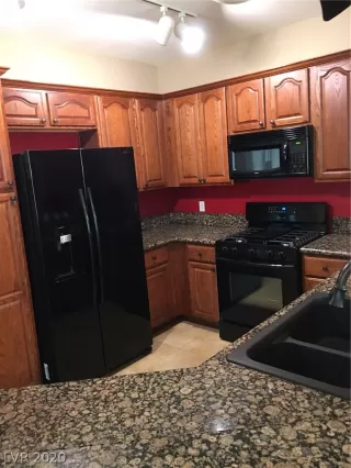 Photo #2: 2216828 Listing 