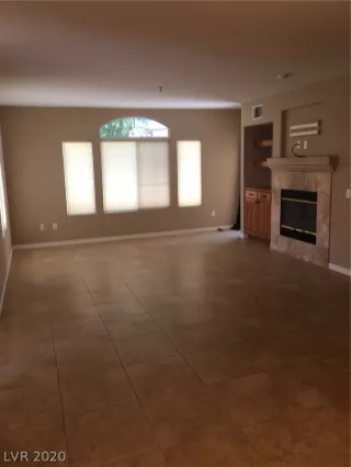 Photo #4: 2216828 Listing 