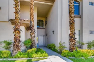 Photo #1: 2216844 Listing