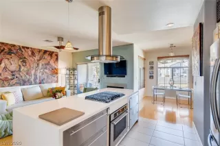 Photo #2: 2216844 Listing