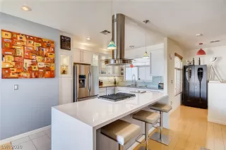 Photo #3: 2216844 Listing