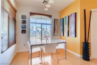 Photo #5: 2216844 Listing