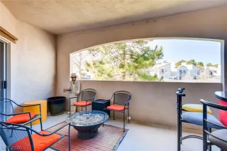 Photo #6: 2216844 Listing