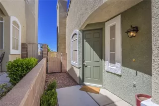 Photo #1: 2216853 Listing 