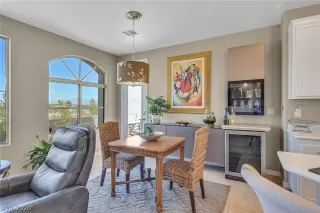 Photo #4: 2216853 Listing 