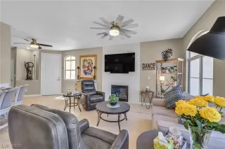 Photo #5: 2216853 Listing 