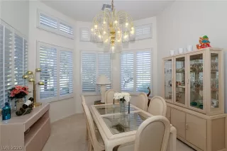 Photo #6: 2216876 Listing