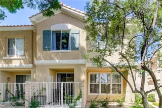 Photo #1: 2216882 Listing 