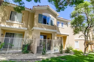 Photo #2: 2216882 Listing 