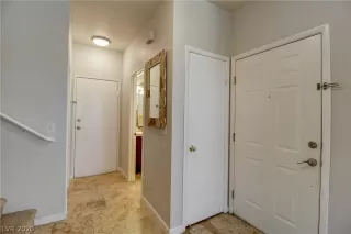 Photo #5: 2216882 Listing 