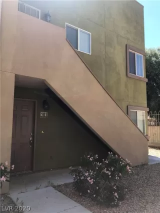 Photo #1: 2216904 Listing