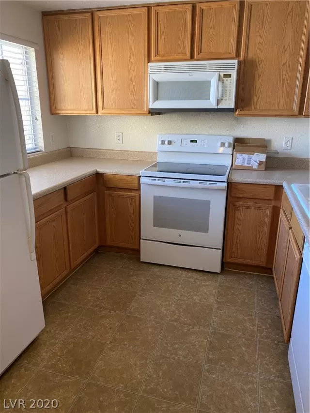 MLS: 2216918 Condo For Sale