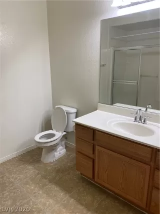 Photo #4: 2216918 Listing 