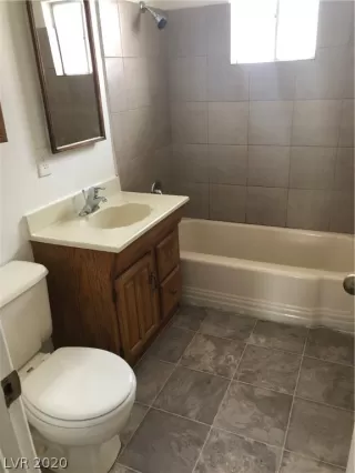 Photo #3: 2216943 Listing