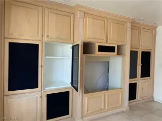 Photo #2: 2216975 Listing 