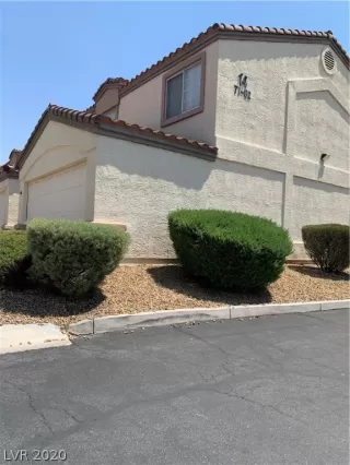 Photo #1: 2217033 Listing