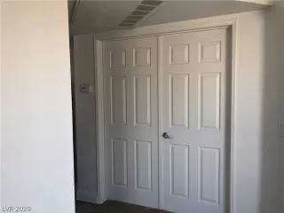 Photo #6: 2217098 Listing