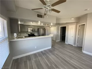 Photo #4: 2217122 Listing
