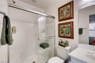 Photo #5: 2217154 Listing