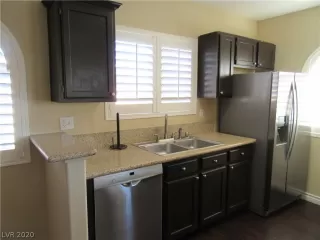 Photo #4: 2217199 Listing 