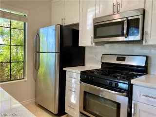 Photo #1: 2217218 Listing