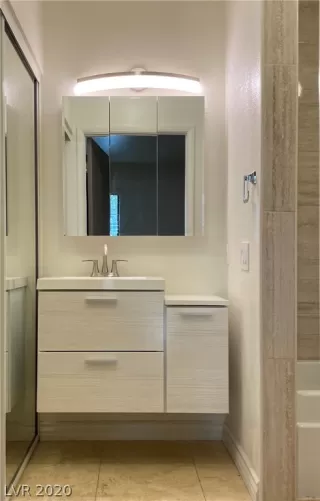 Photo #6: 2217218 Listing