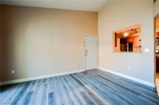 Photo #3: 2217249 Listing