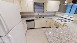 Photo #4: 2217252 Listing