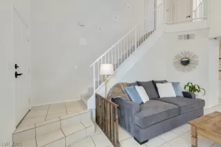 Photo #5: 2217270 Listing