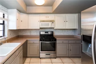 Photo #6: 2217332 Listing