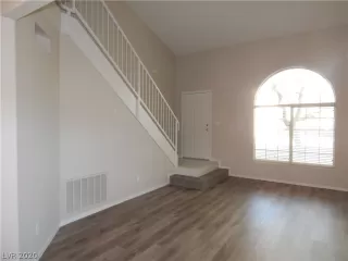 Photo #3: 2217487 Listing