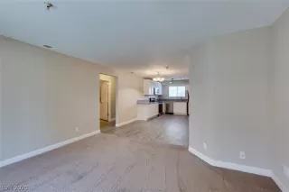 Photo #5: 2217489 Listing