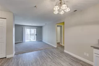 Photo #6: 2217489 Listing