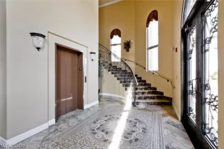 Photo #2: 2217576 Listing 