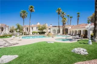 Photo #1: 2217579 Listing 