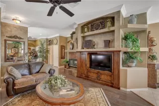 Photo #4: 2217635 Listing