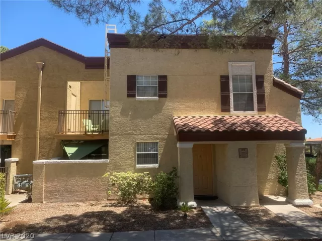 MLS: 2217675 Condo For Sale