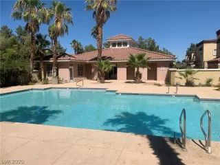 Photo #5: 2217675 Listing