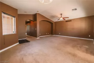 Photo #2: 2217705 Listing