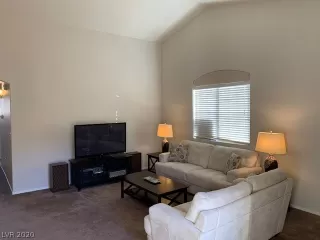 Photo #5: 2217718 Listing