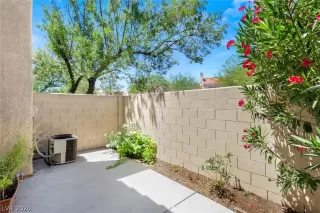 Photo #5: 2217782 Listing 