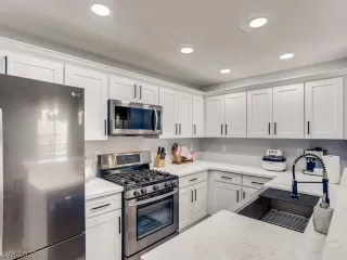 Photo #1: 2217834 Listing