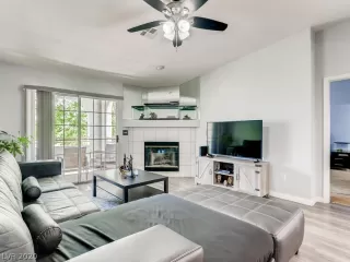 Photo #5: 2217834 Listing