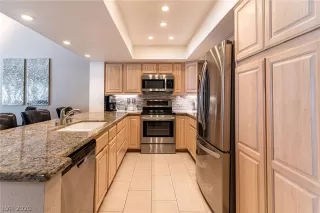 Photo #4: 2217845 Listing