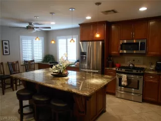 Photo #5: 2217853 Listing 