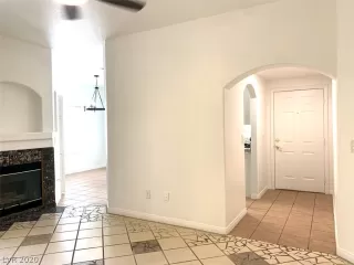 Photo #4: 2217890 Listing 