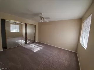 Photo #4: 2217932 Listing