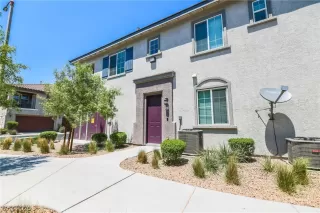 Photo #1: 2218002 Listing