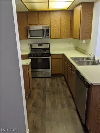 Photo #4: 2218025 Listing 